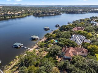 24729 Travis Lakeside CV, Spicewood, TX 78669