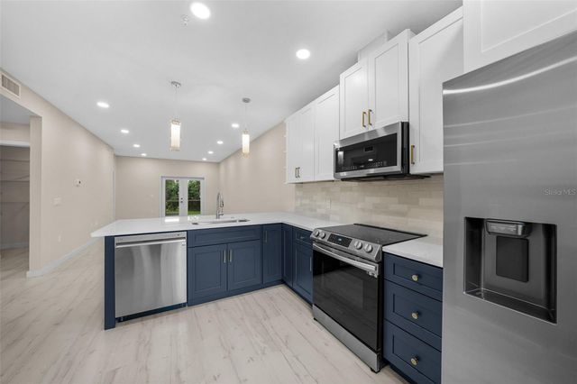 3890 34TH AVENUE S 103, St Petersburg, FL 33711