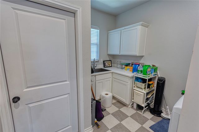 7910 Hulk Dr, Corpus Christi, TX 78414