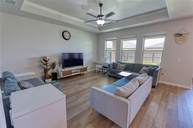 7910 Hulk Dr, Corpus Christi, TX 78414