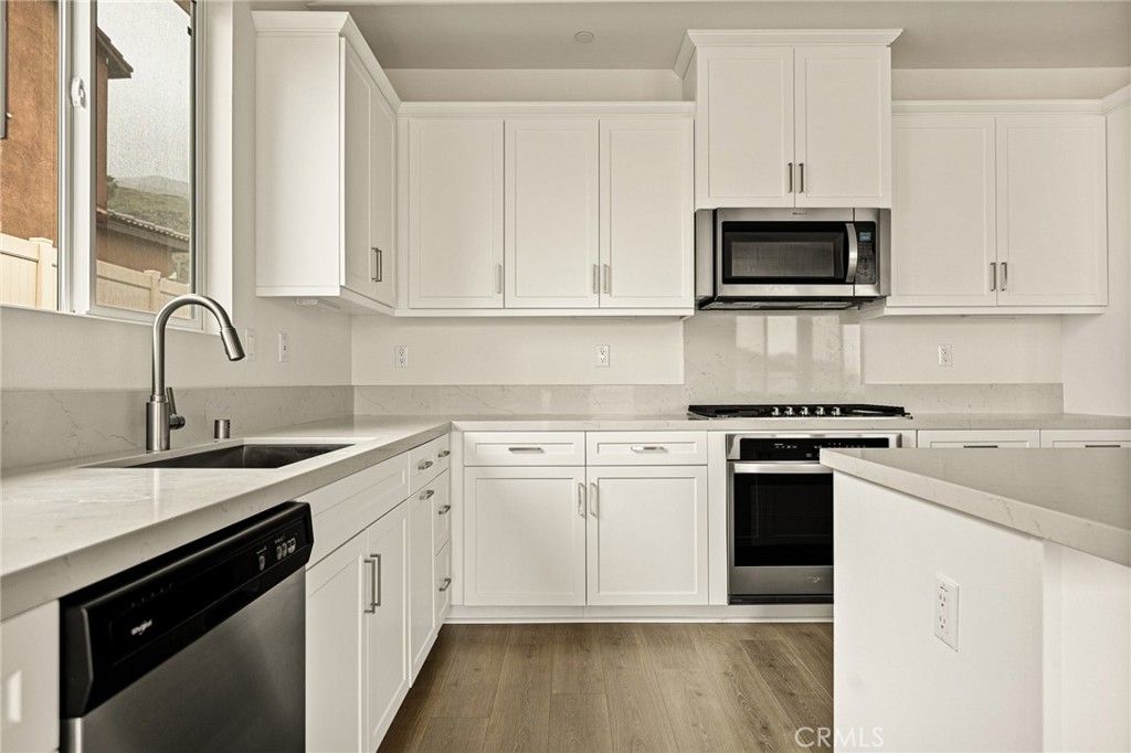 Image 9 of property listing at 7908 Santorini, Highland, CA 92346