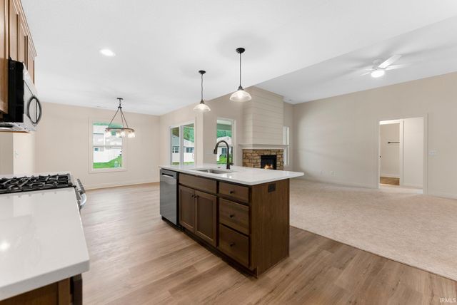 14283 Kidd Creek Crossover, Fort Wayne, IN 46845