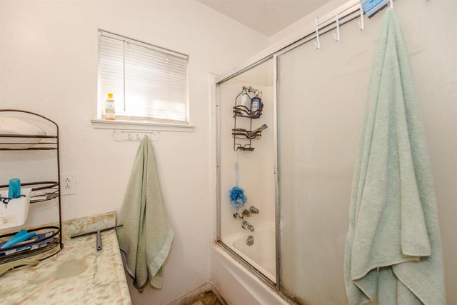 215 5th St, West Sacramento, CA 95605