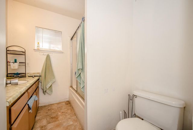 215 5th St, West Sacramento, CA 95605