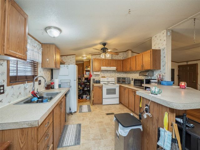 111 Pecan Orchard LN, Marble Falls, TX 78654