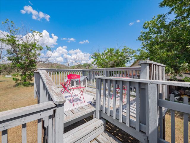 111 Pecan Orchard LN, Marble Falls, TX 78654