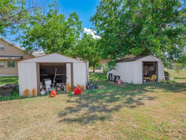 111 Pecan Orchard LN, Marble Falls, TX 78654
