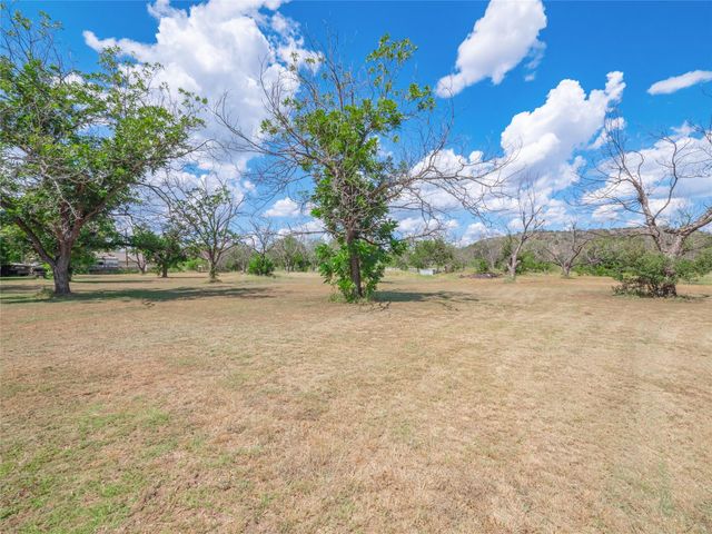 111 Pecan Orchard LN, Marble Falls, TX 78654