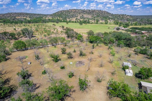 111 Pecan Orchard LN, Marble Falls, TX 78654