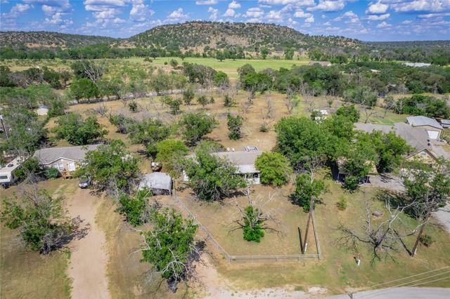 111 Pecan Orchard LN, Marble Falls, TX 78654