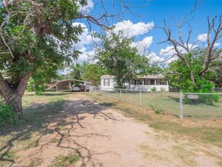 111 Pecan Orchard LN, Marble Falls, TX 78654