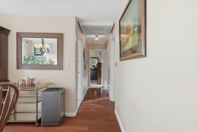 14 Ridgefield Dr, Framingham, MA 01701