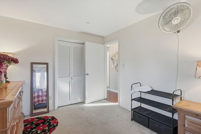 14 Ridgefield Dr, Framingham, MA 01701