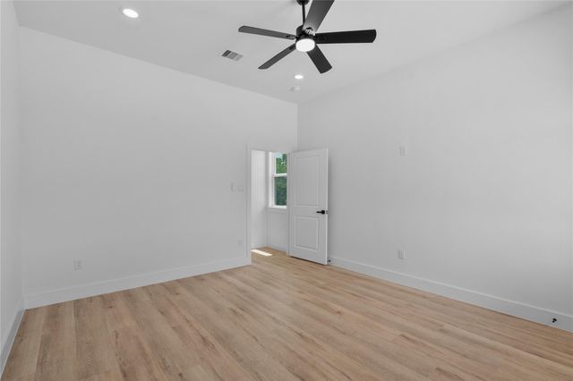 3510 Saltus Street, Houston, TX 77003
