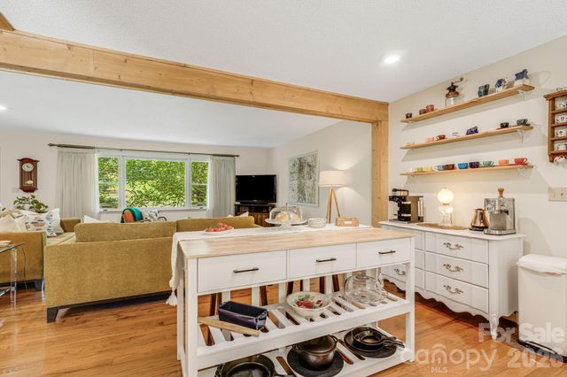 753 Bolens Creek Road, Burnsville, NC 28714