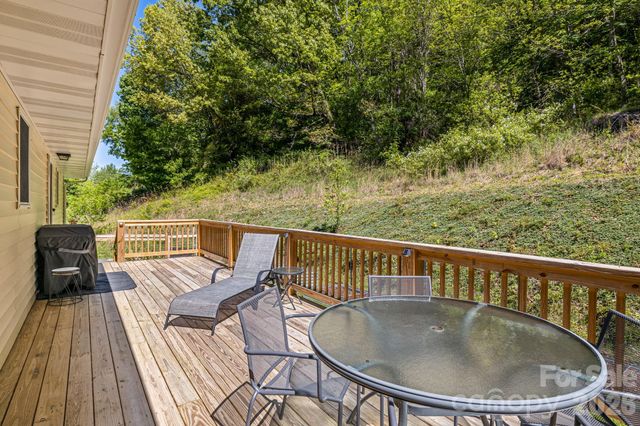 753 Bolens Creek Road, Burnsville, NC 28714
