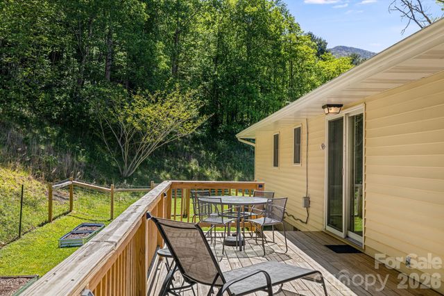 753 Bolens Creek Road, Burnsville, NC 28714