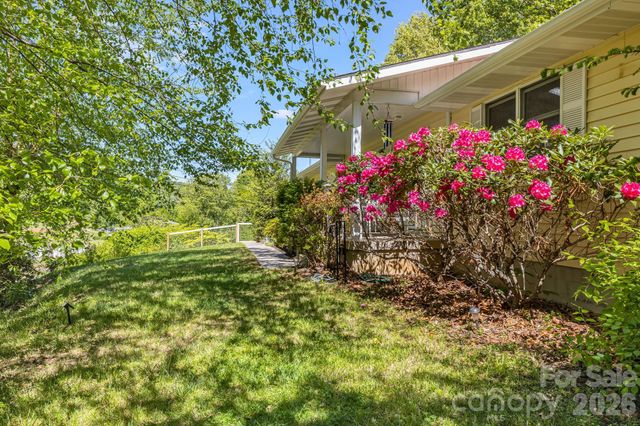 753 Bolens Creek Road, Burnsville, NC 28714