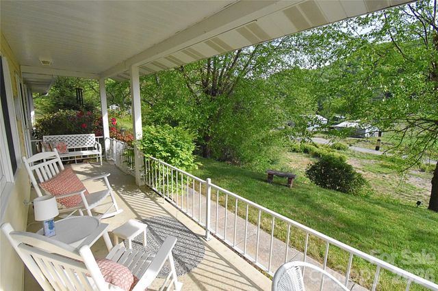 753 Bolens Creek Road, Burnsville, NC 28714