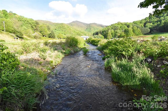 753 Bolens Creek Road, Burnsville, NC 28714