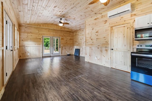 10 Cr-1762, Stearns, KY 42647