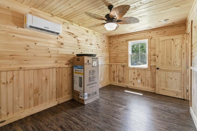 10 Cr-1762, Stearns, KY 42647