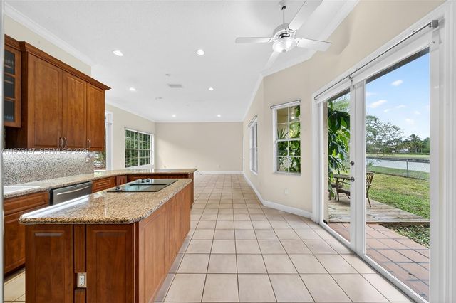 14040 SW 83rd Ct, Palmetto Bay, FL 33158