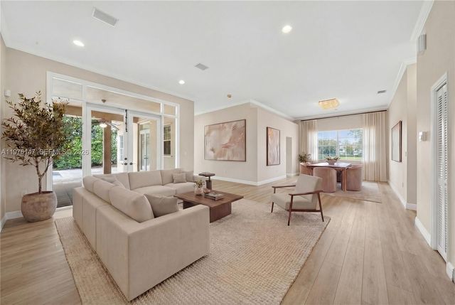 14040 SW 83rd Ct, Palmetto Bay, FL 33158