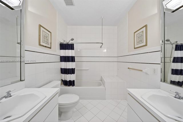 14040 SW 83rd Ct, Palmetto Bay, FL 33158