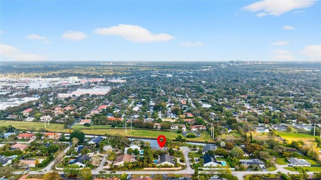 14040 SW 83rd Ct, Palmetto Bay, FL 33158