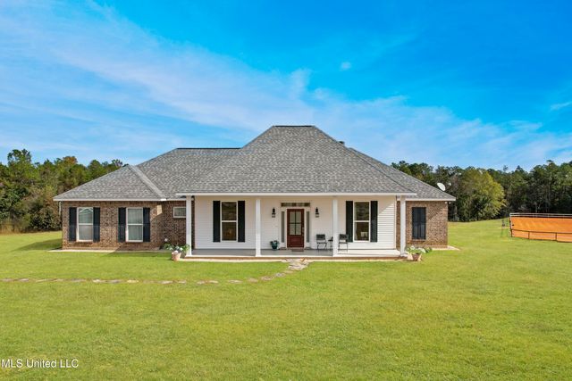 29 E Slope Drive, Carriere, MS 39426