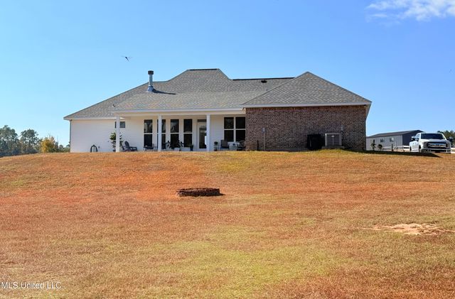 29 E Slope Drive, Carriere, MS 39426
