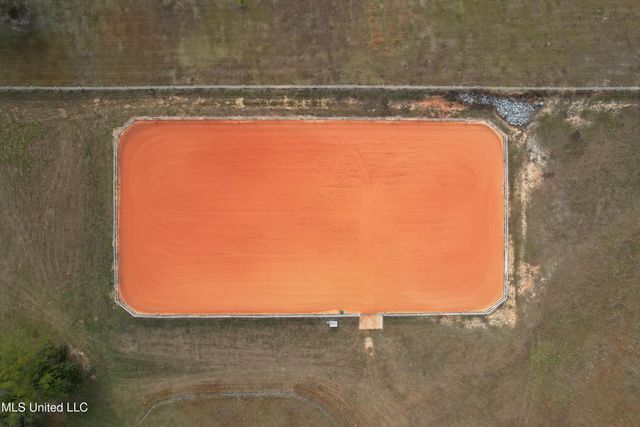 29 E Slope Drive, Carriere, MS 39426