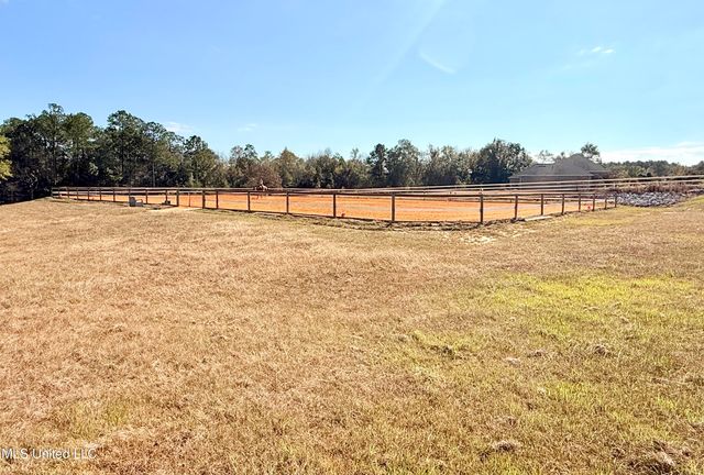 29 E Slope Drive, Carriere, MS 39426