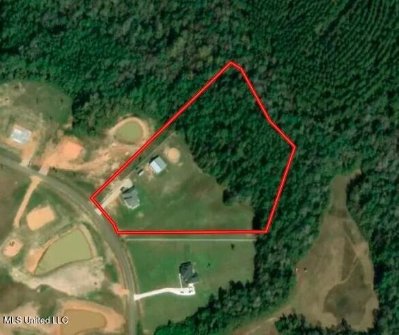 29 E Slope Drive, Carriere, MS 39426