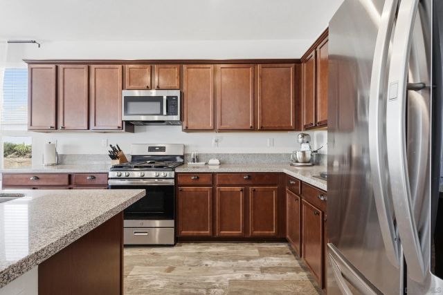 31573 Navy Sky Drive, Menifee, CA 92584