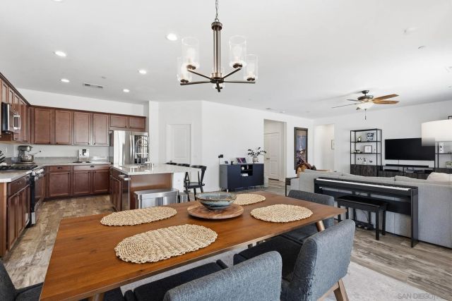 31573 Navy Sky Drive, Menifee, CA 92584