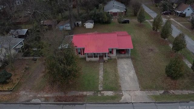 402 S 2Nd Street, Dardanelle, AR 72834