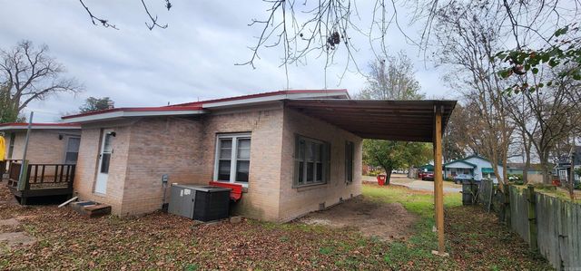 402 S 2Nd Street, Dardanelle, AR 72834