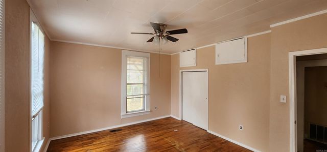 402 S 2Nd Street, Dardanelle, AR 72834