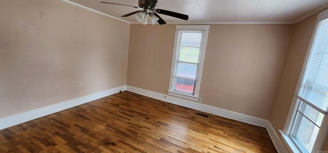 402 S 2Nd Street, Dardanelle, AR 72834