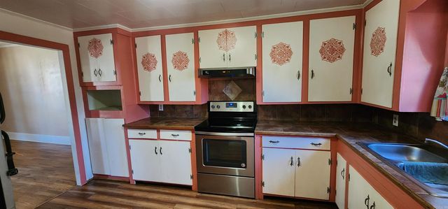 402 S 2Nd Street, Dardanelle, AR 72834