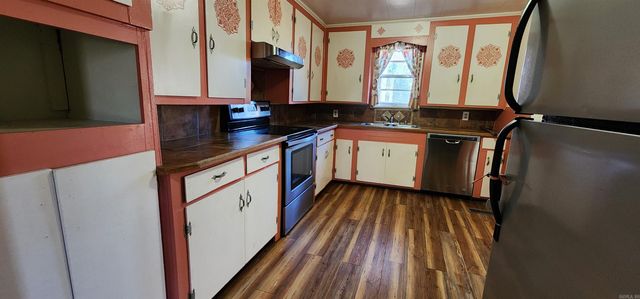 402 S 2Nd Street, Dardanelle, AR 72834