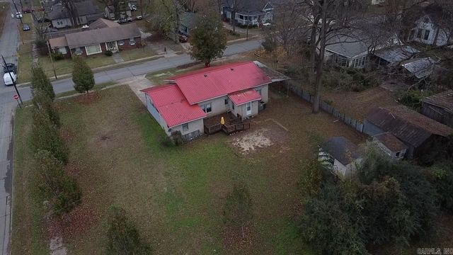 402 S 2Nd Street, Dardanelle, AR 72834