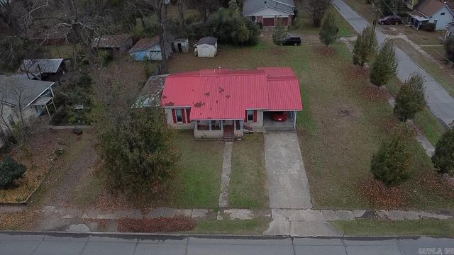 402 S 2Nd Street, Dardanelle, AR 72834