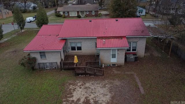 402 S 2Nd Street, Dardanelle, AR 72834