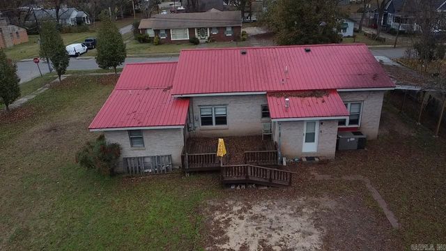 402 S 2Nd Street, Dardanelle, AR 72834