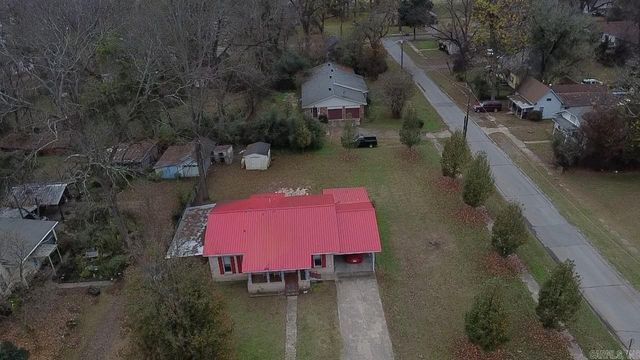 402 S 2Nd Street, Dardanelle, AR 72834