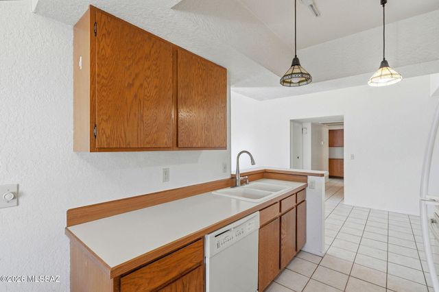 7920 E Colette Cir Unit 66, Tucson, AZ 85748