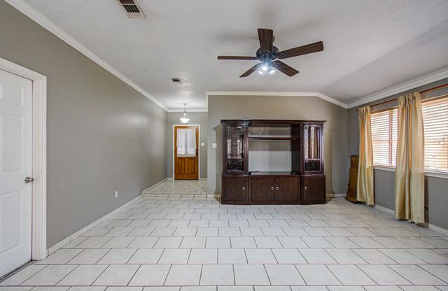 11807 Basilica Street, Houston, TX 77099
